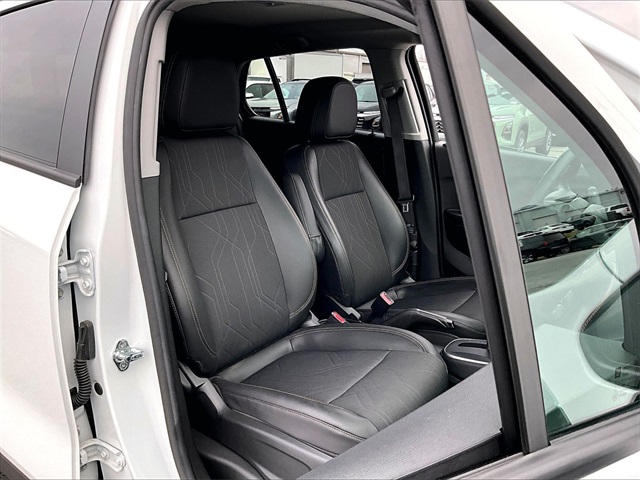 2022 Chevrolet Trax LT - Photo 11