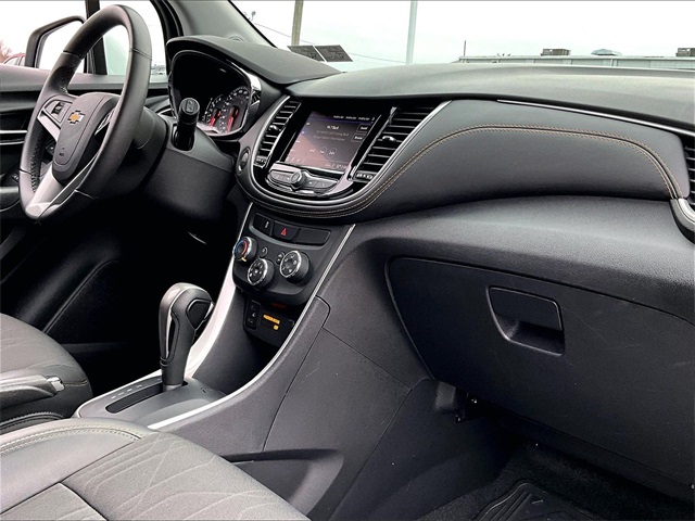 2022 Chevrolet Trax LT - Photo 13
