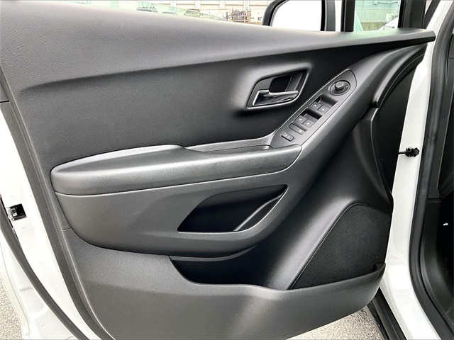 2022 Chevrolet Trax LT - Photo 9