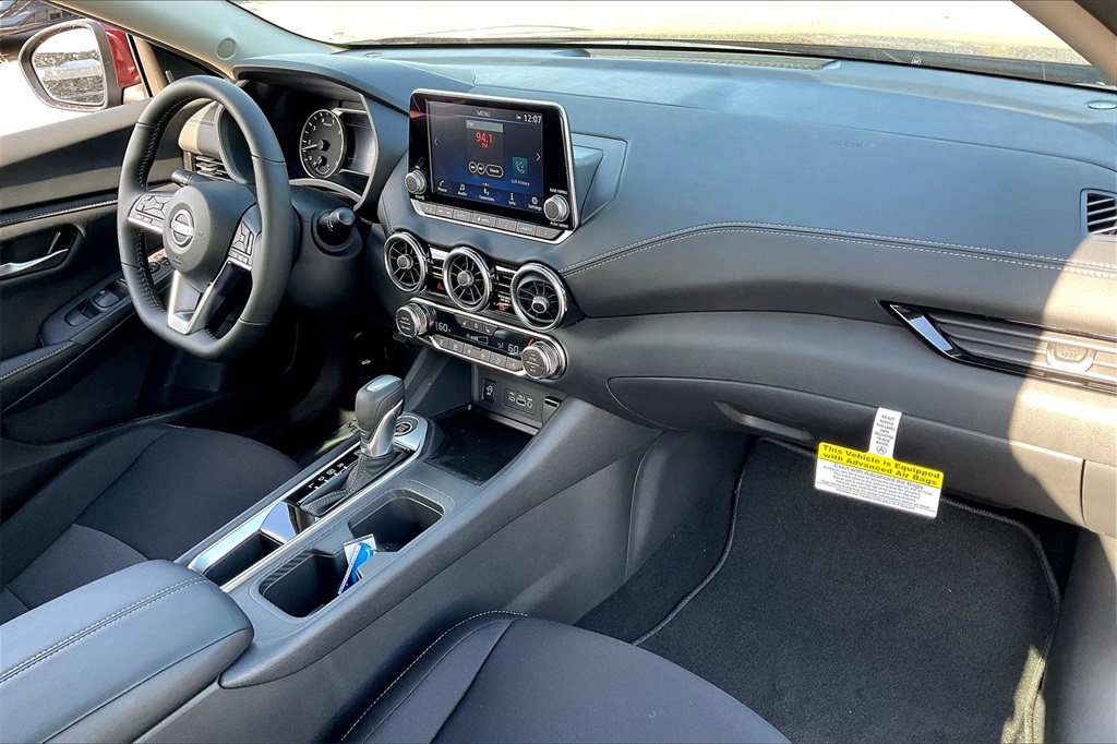 2025 Nissan Sentra SV - Photo 10