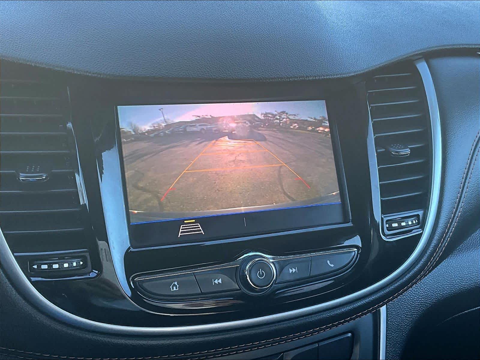 2022 Chevrolet Trax LT - Photo 18