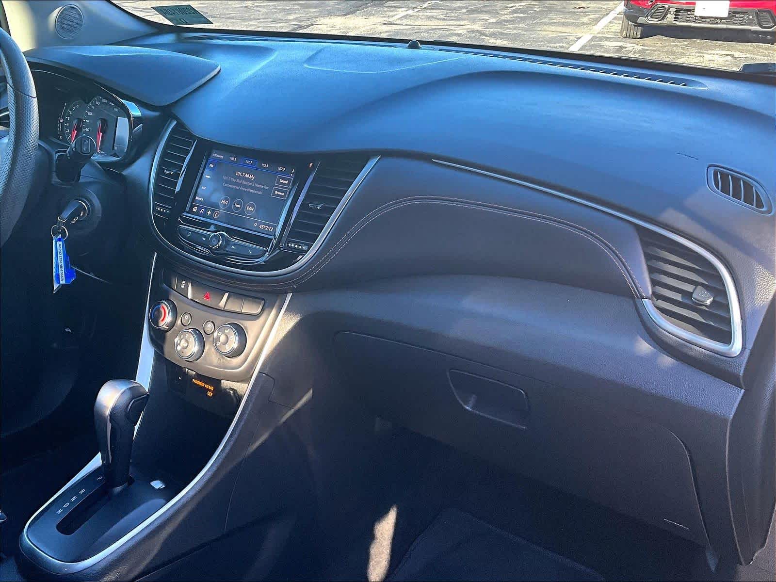 2022 Chevrolet Trax LT - Photo 21