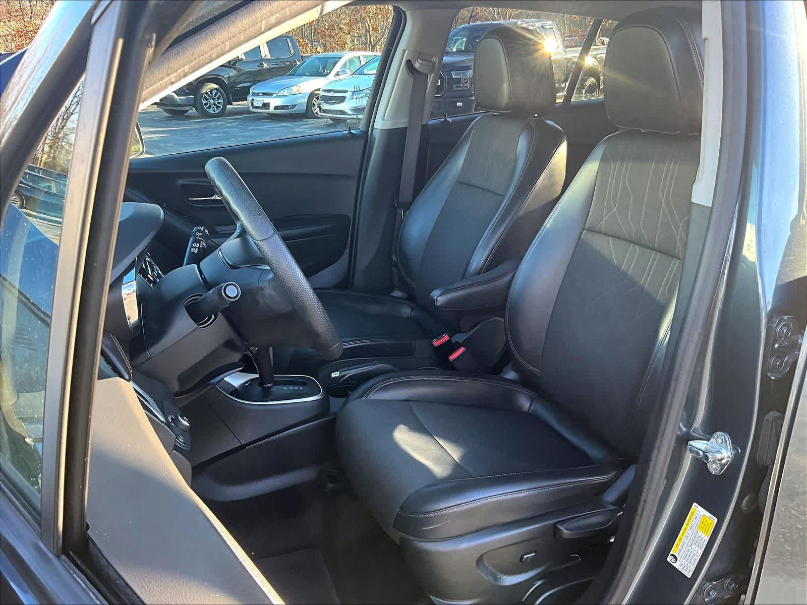 2022 Chevrolet Trax LT - Photo 10