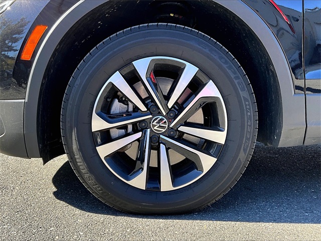 2022 Volkswagen Tiguan 2.0T S - Photo 9