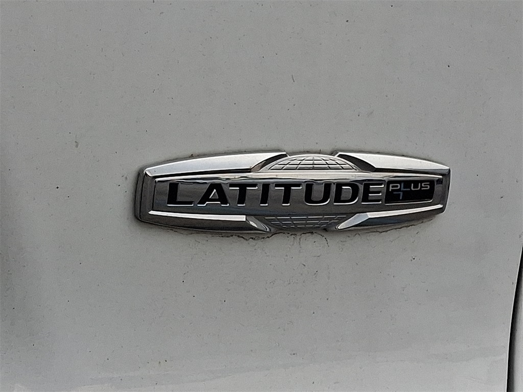 2020 Jeep Cherokee Latitude Plus - Photo 10