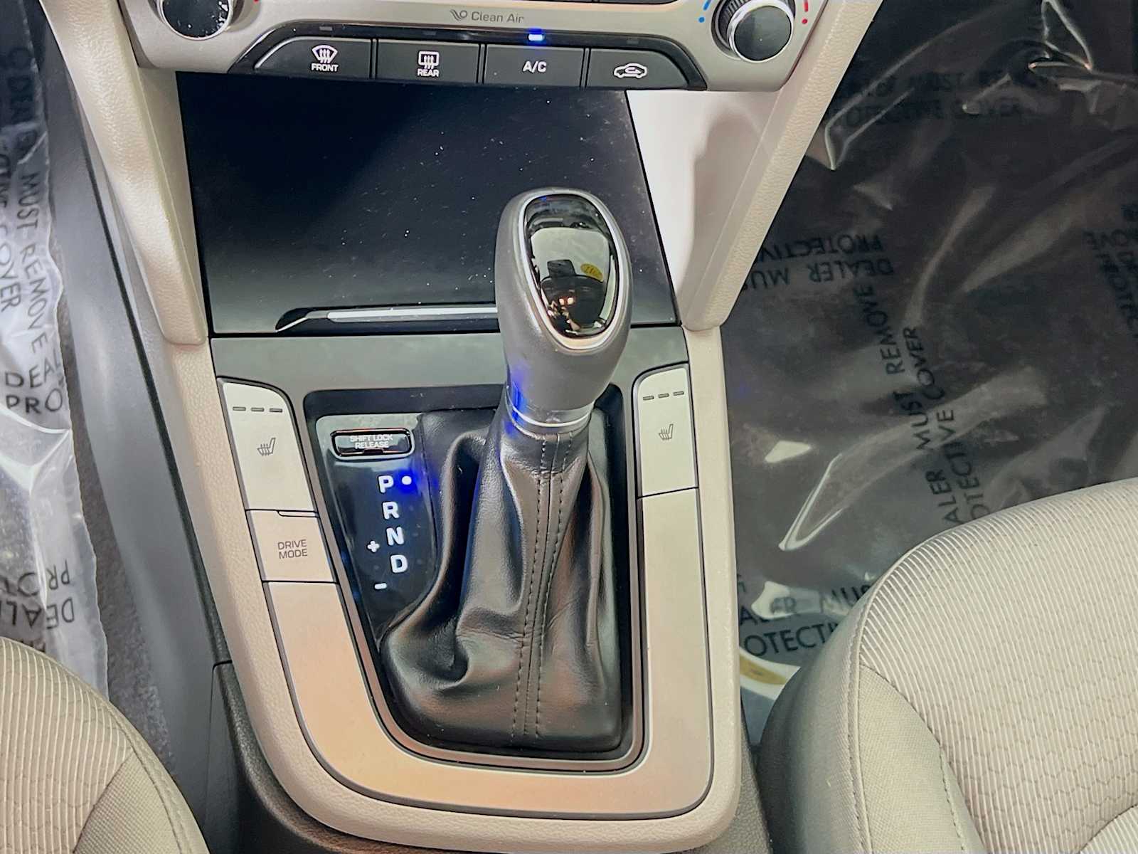2017 Hyundai Elantra SE - Photo 16