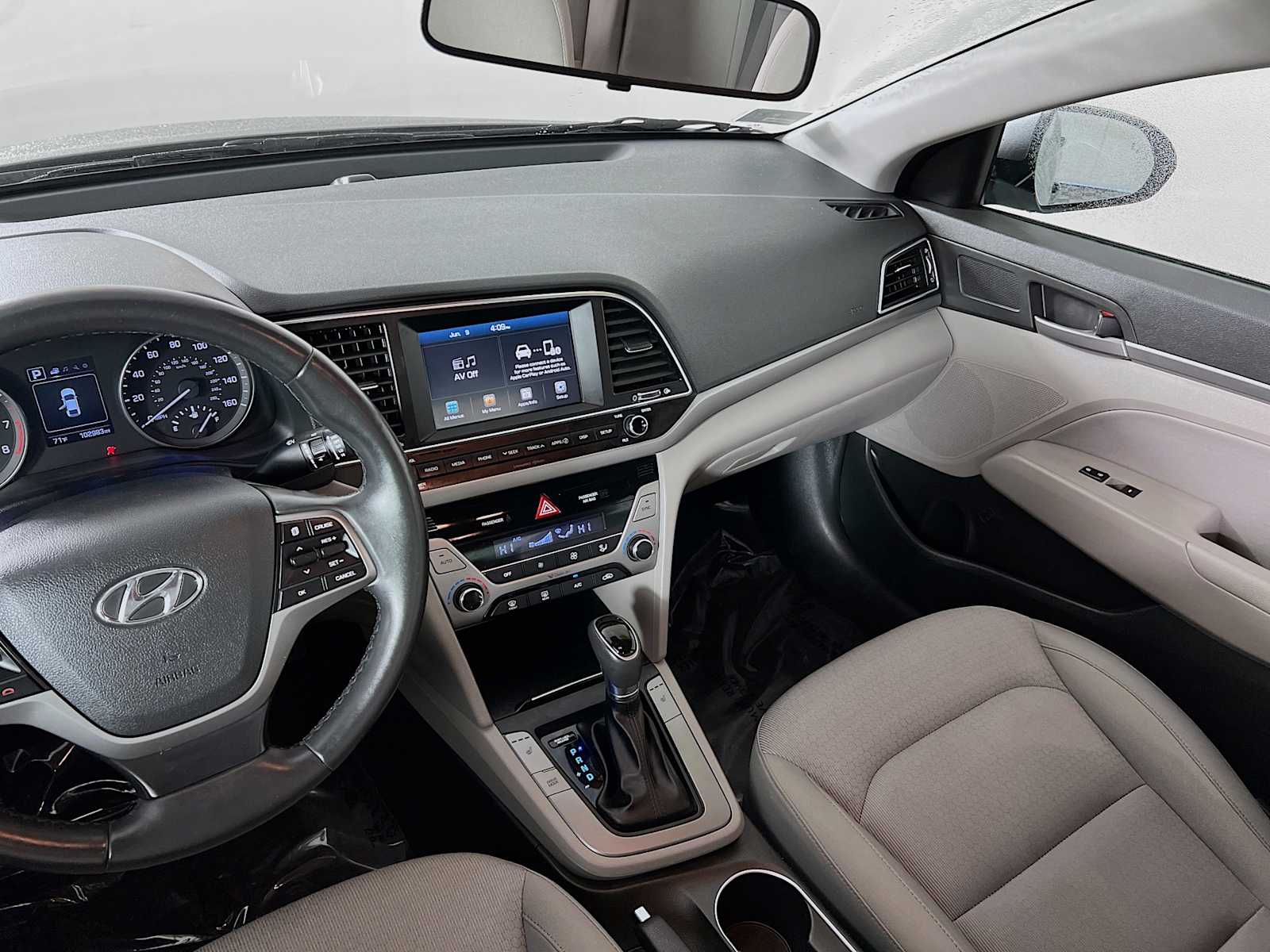2017 Hyundai Elantra SE - Photo 23