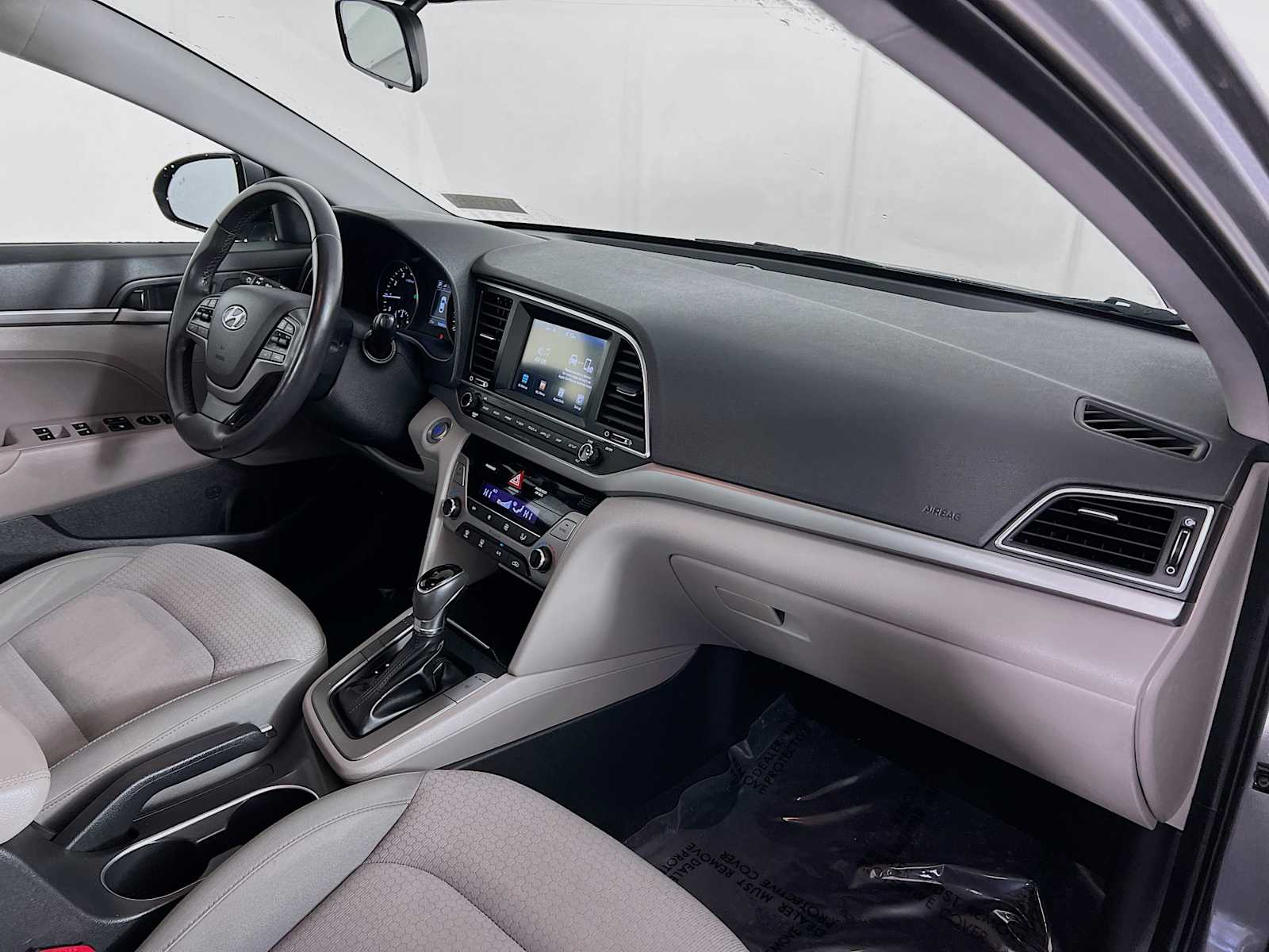 2017 Hyundai Elantra SE - Photo 28