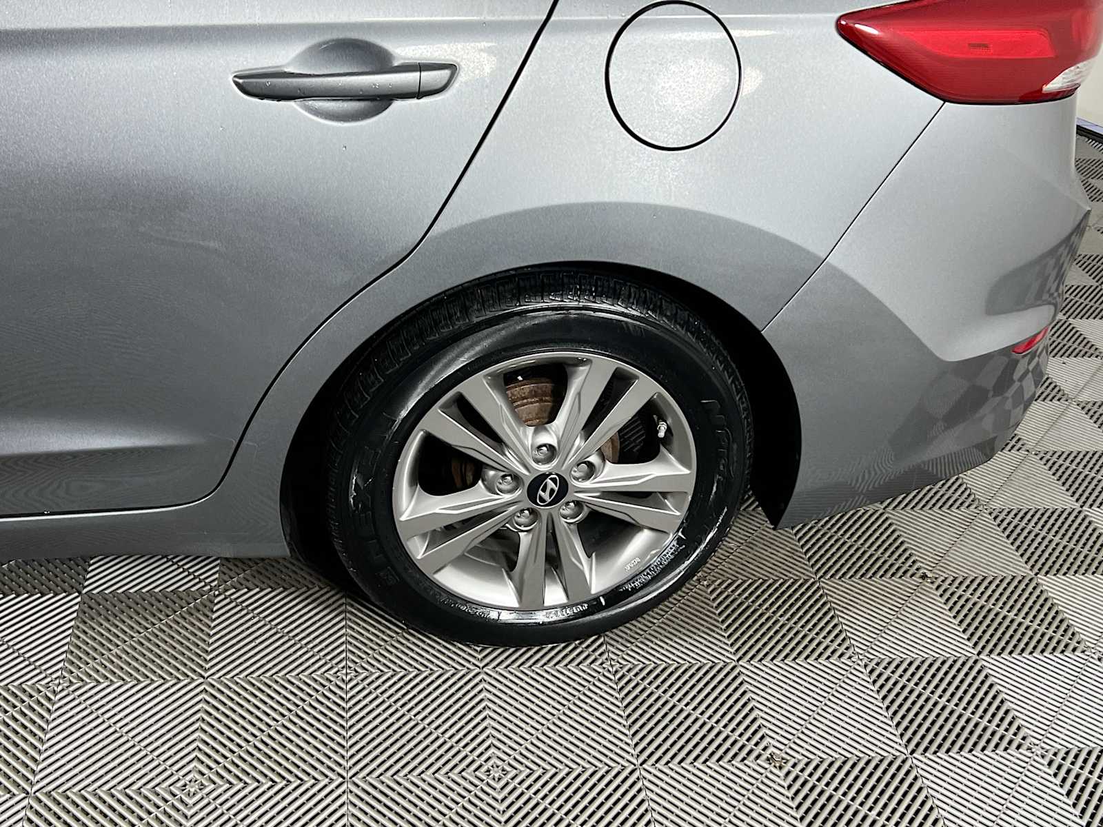 2017 Hyundai Elantra SE - Photo 30