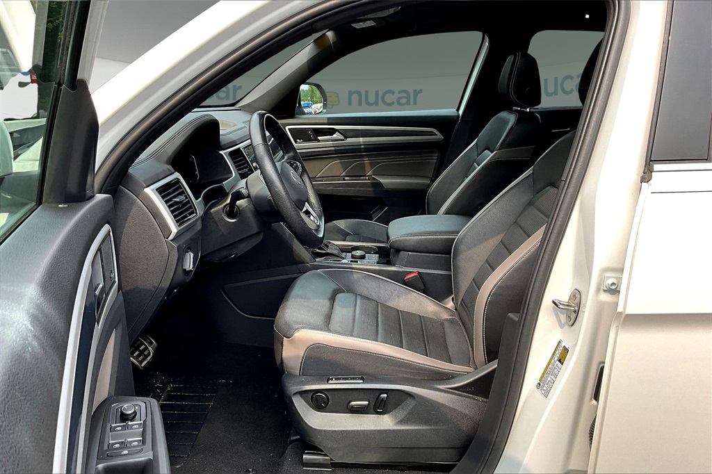2022 Volkswagen Atlas Cross Sport 3.6L V6 SEL Premium R-Line - Photo 12