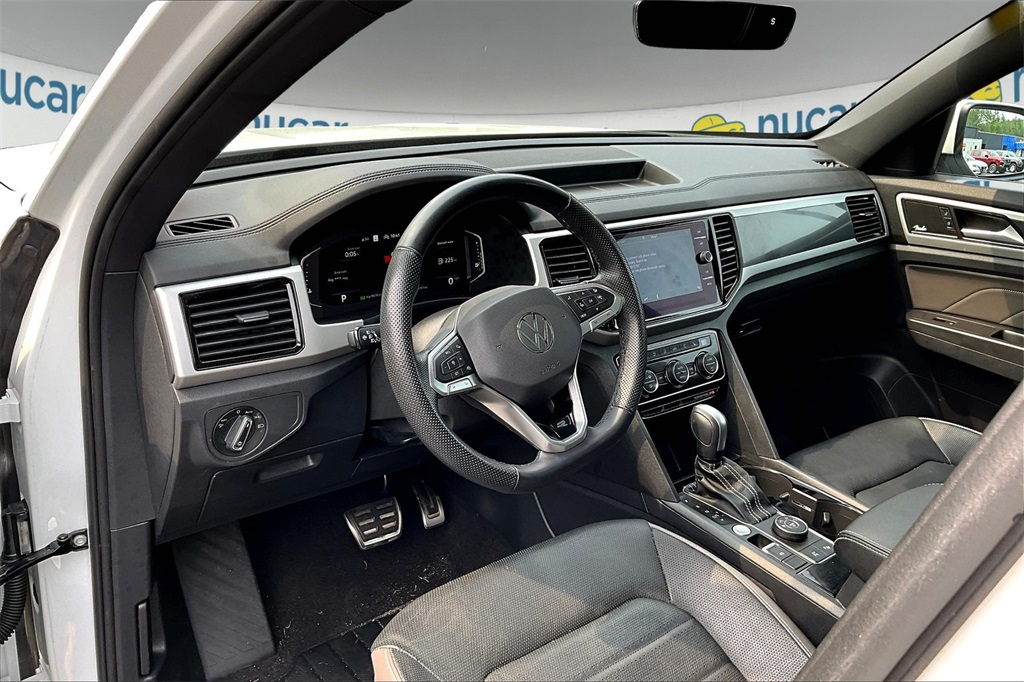 2022 Volkswagen Atlas Cross Sport 3.6L V6 SEL Premium R-Line - Photo 13