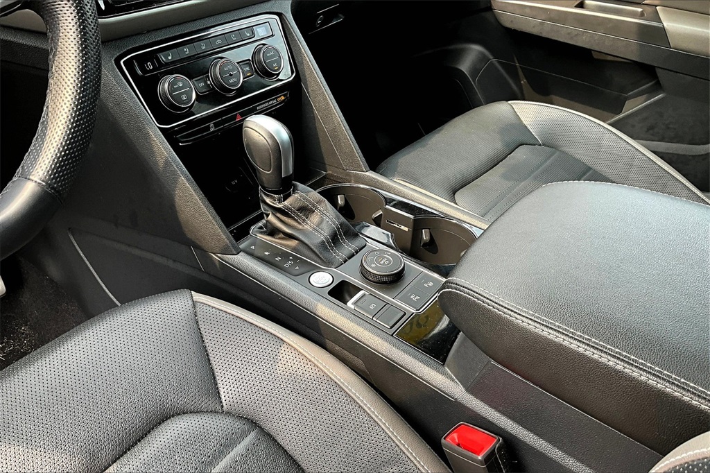2022 Volkswagen Atlas Cross Sport 3.6L V6 SEL Premium R-Line - Photo 15