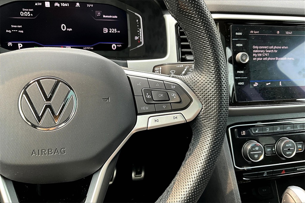 2022 Volkswagen Atlas Cross Sport 3.6L V6 SEL Premium R-Line - Photo 20