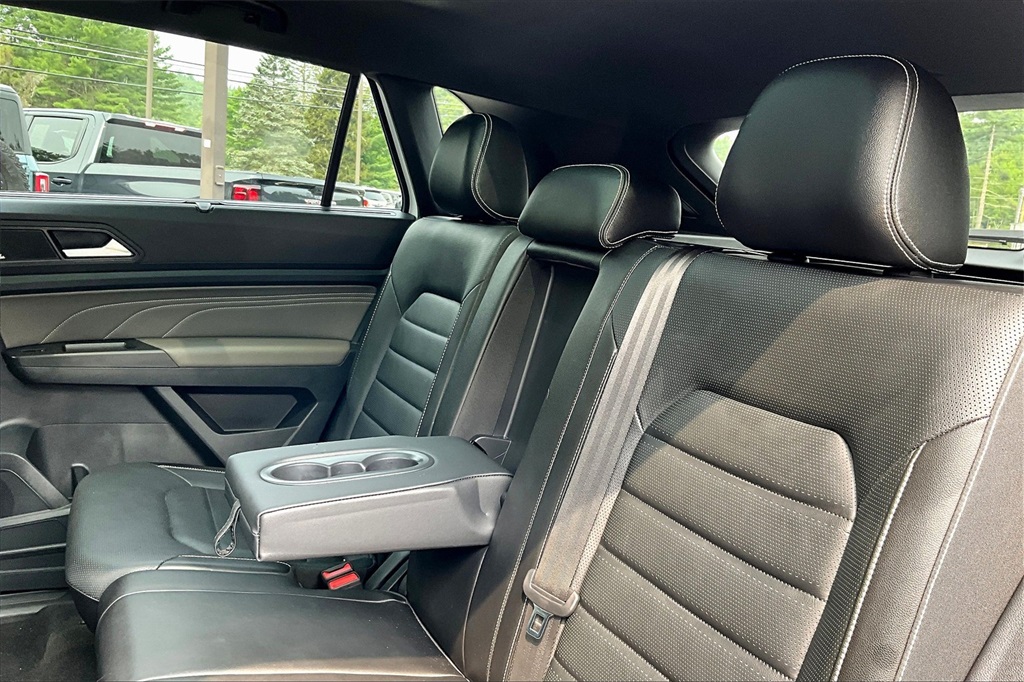 2022 Volkswagen Atlas Cross Sport 3.6L V6 SEL Premium R-Line - Photo 24