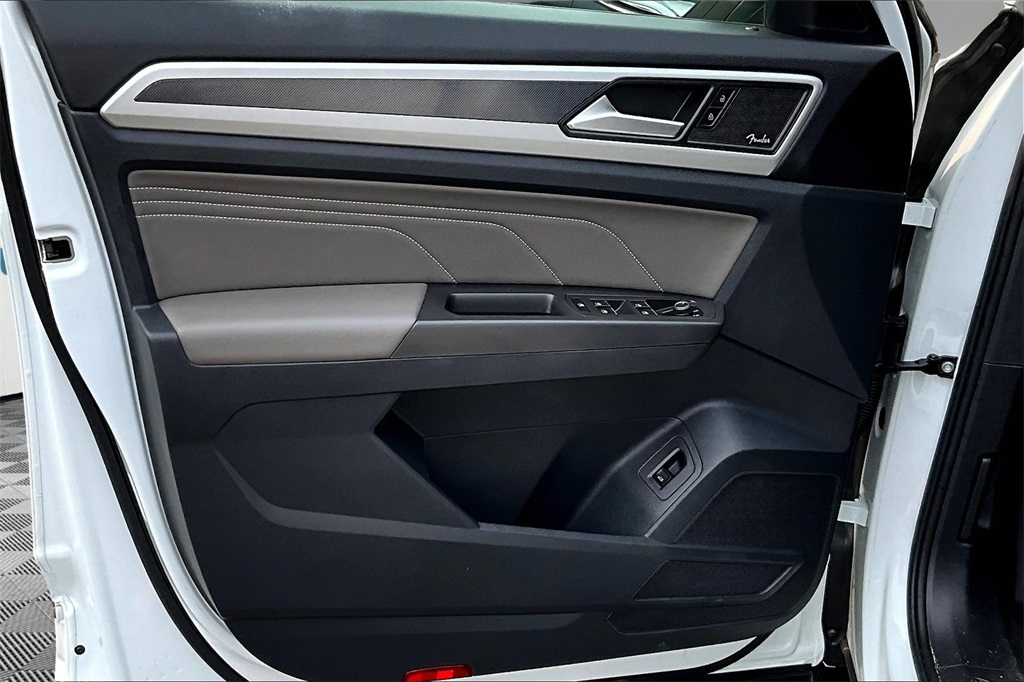 2022 Volkswagen Atlas Cross Sport 3.6L V6 SEL Premium R-Line - Photo 10
