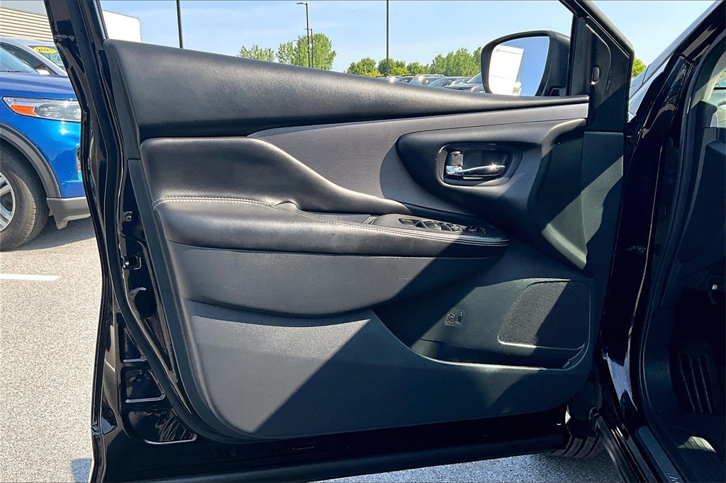 2023 Nissan Murano SV - Photo 9