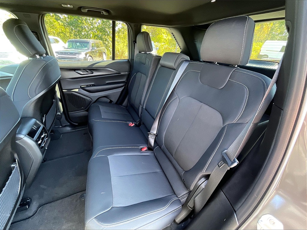 2025 Jeep Grand Cherokee Laredo X - Photo 15