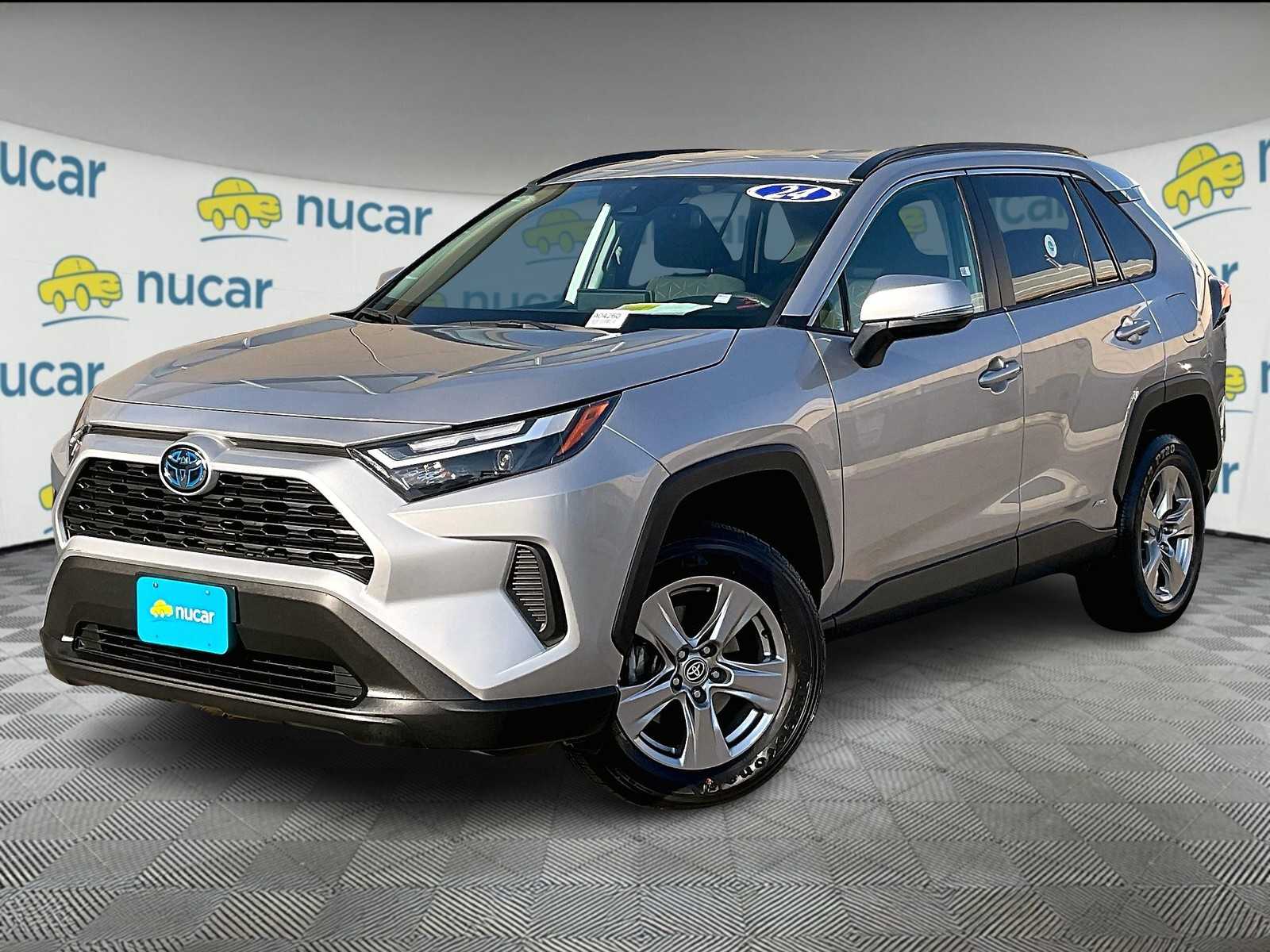 2024 Toyota RAV4 Hybrid XLE - Photo 3