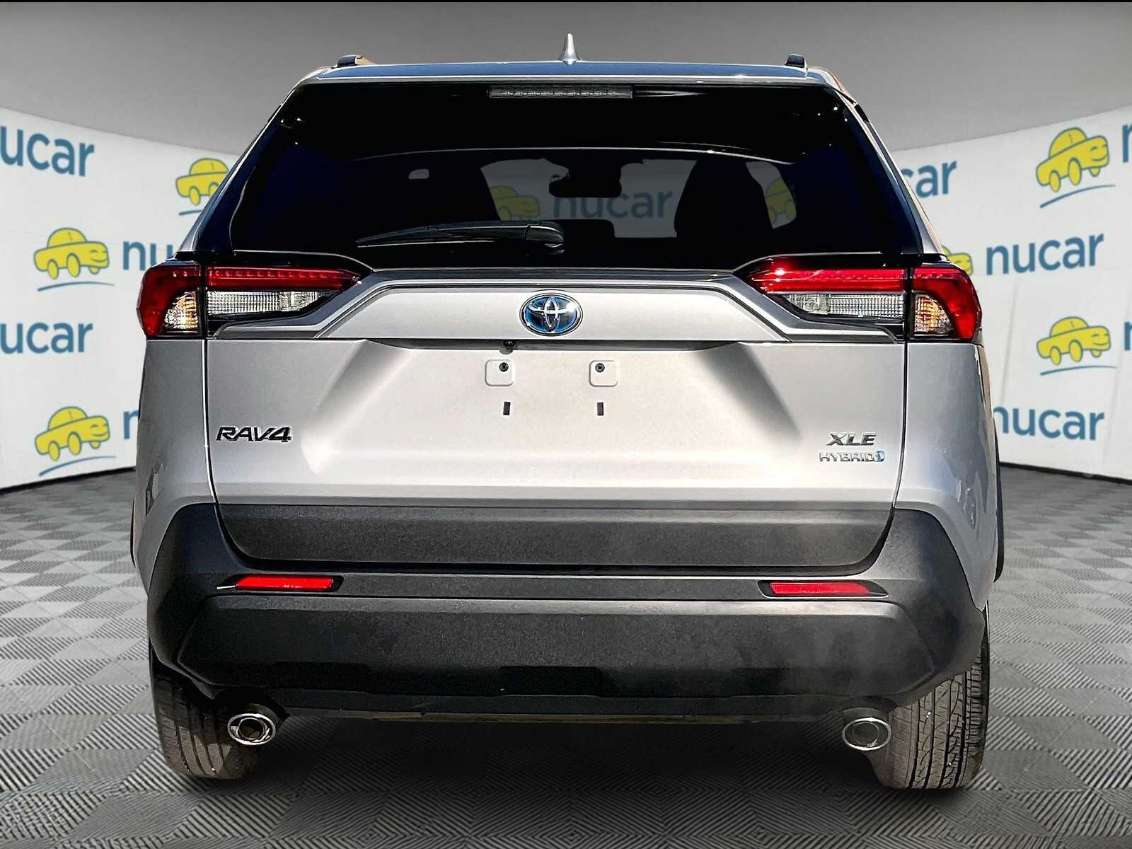 2024 Toyota RAV4 Hybrid XLE - Photo 5