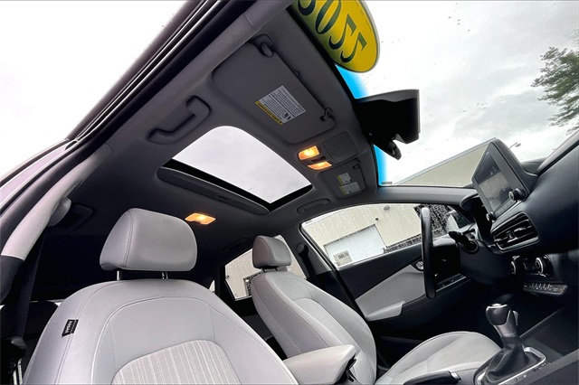 2022 Hyundai Kona SEL - Photo 18