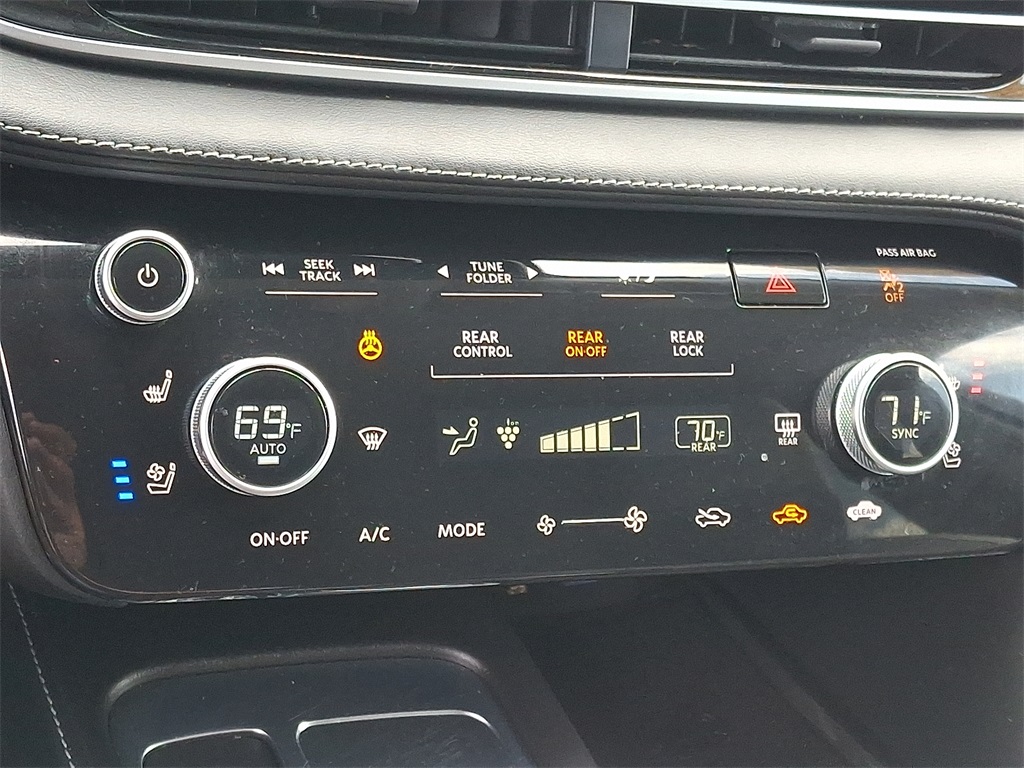 2023 INFINITI QX60 Sensory - Photo 17