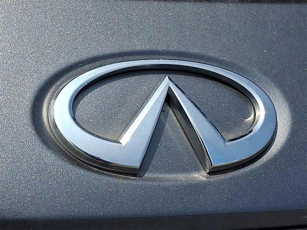 2023 INFINITI QX60 Sensory - Photo 9