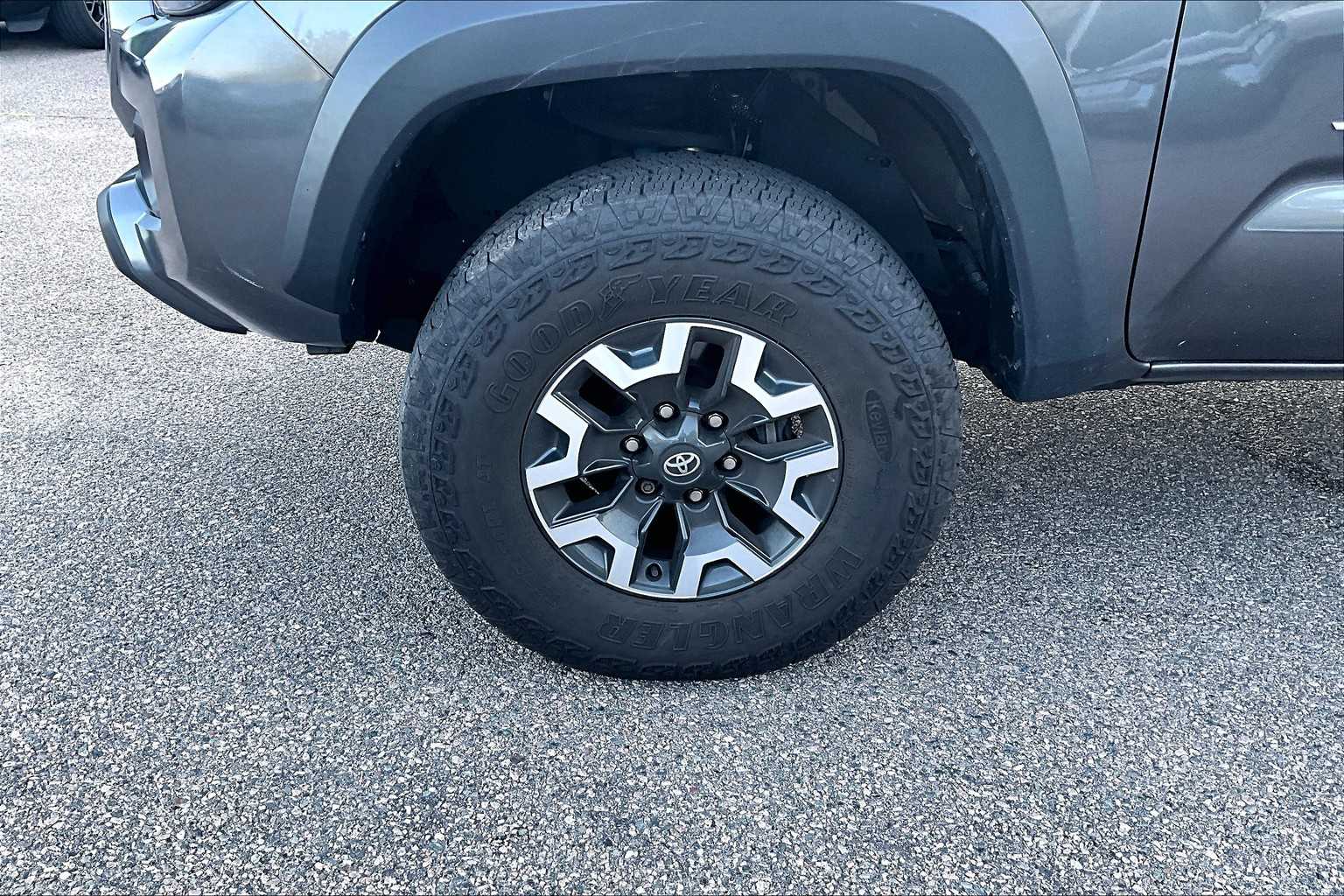 2023 Toyota Tacoma TRD Off Road - Photo 4
