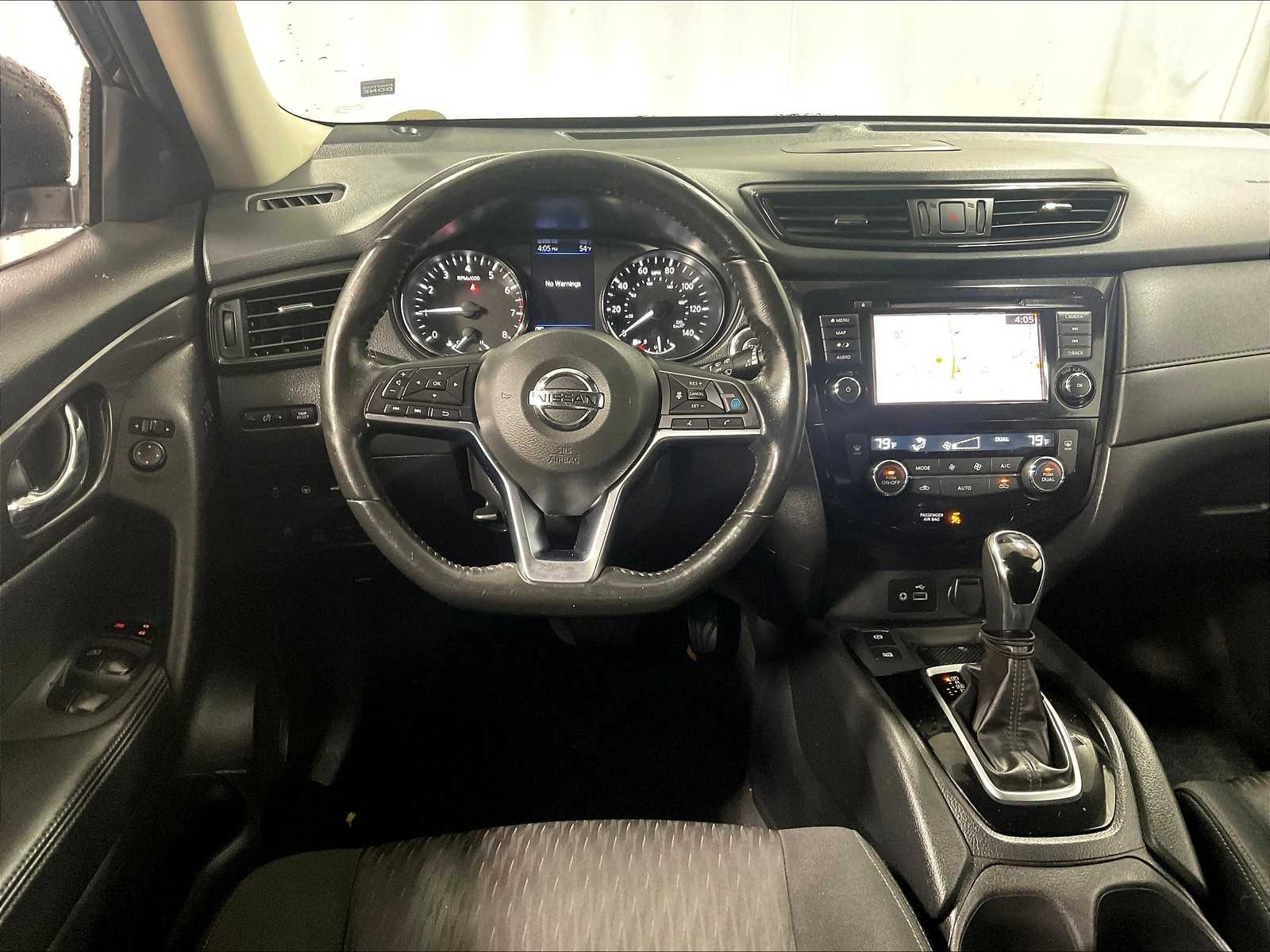 2019 Nissan Rogue SV - Photo 18