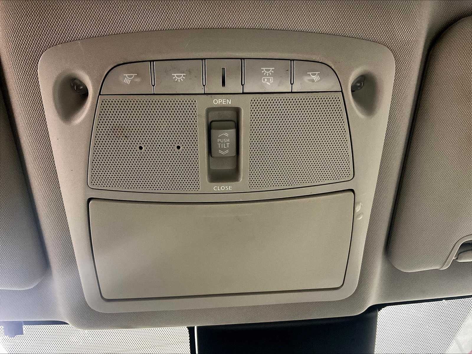 2019 Nissan Rogue SV - Photo 27