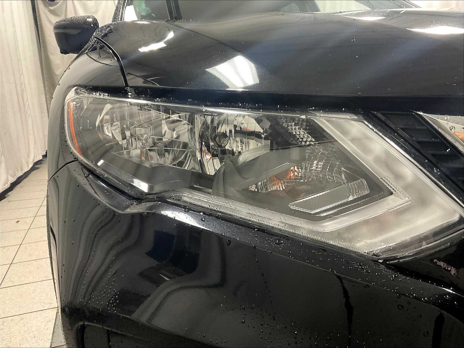 2019 Nissan Rogue SV - Photo 34