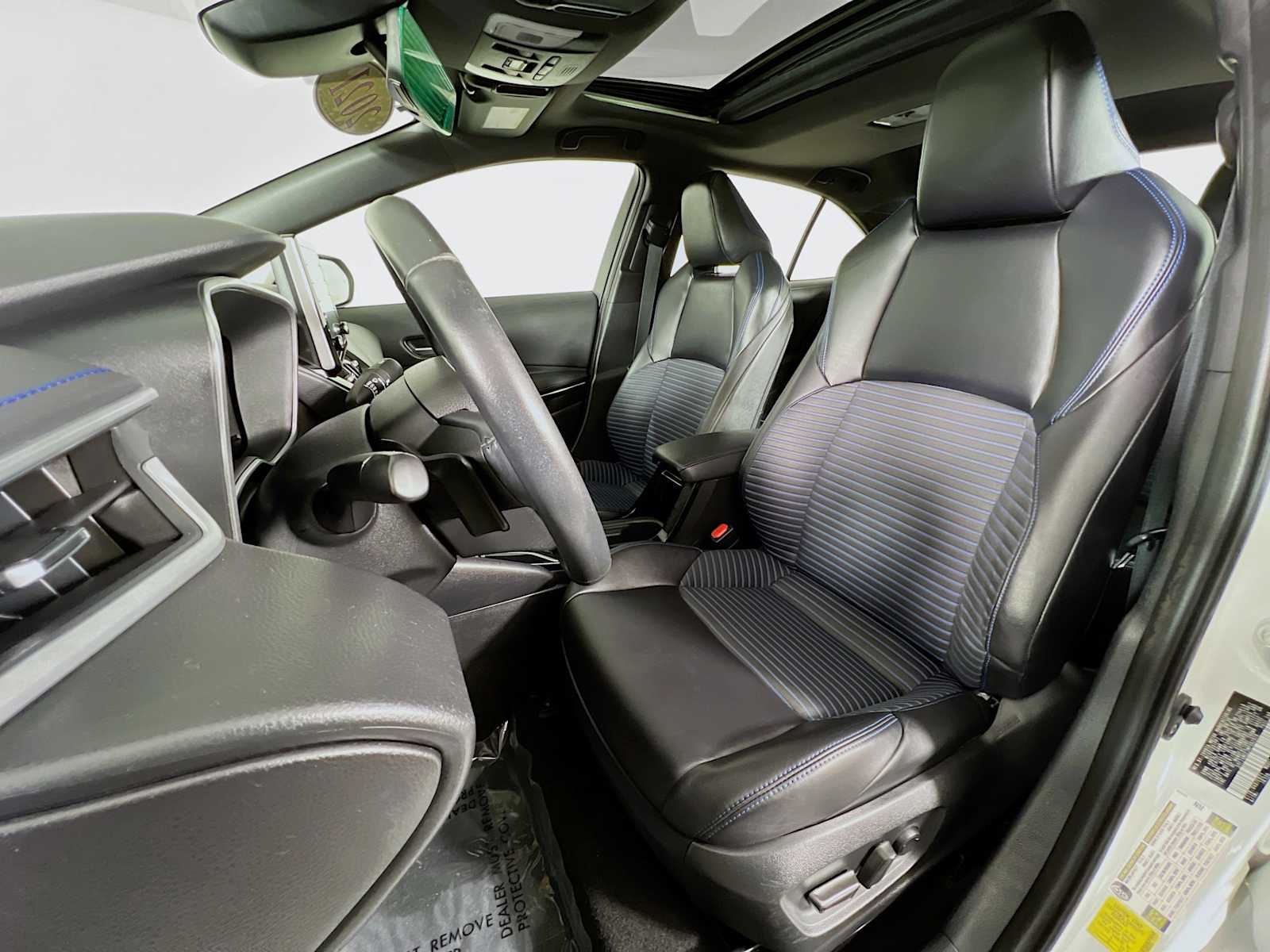 2021 Toyota Corolla XSE - Photo 21