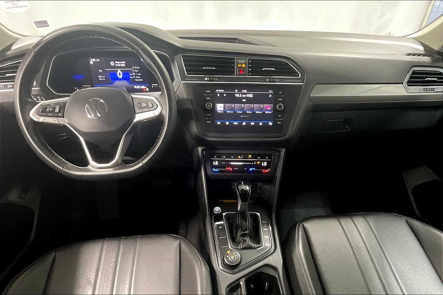 2022 Volkswagen Tiguan SE - Photo 22