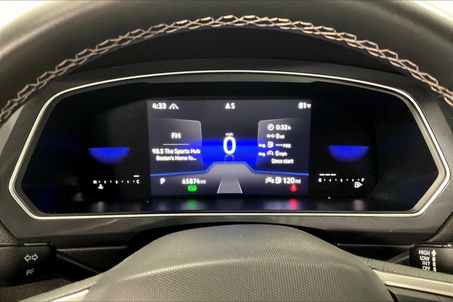 2022 Volkswagen Tiguan SE - Photo 26