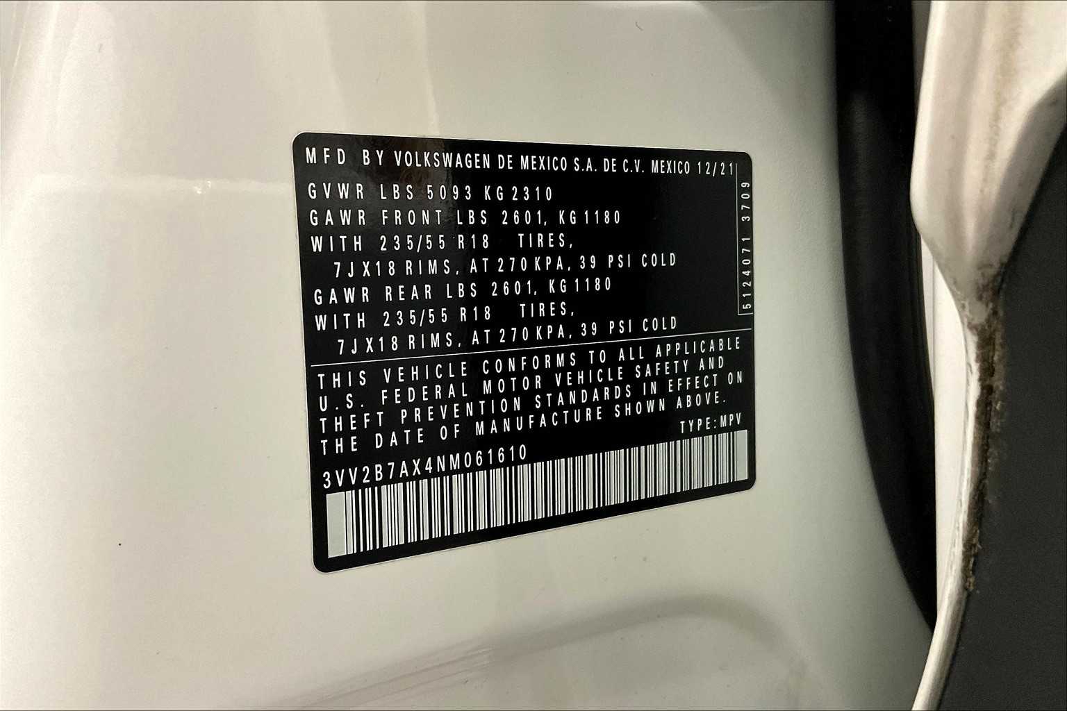 2022 Volkswagen Tiguan SE - Photo 37