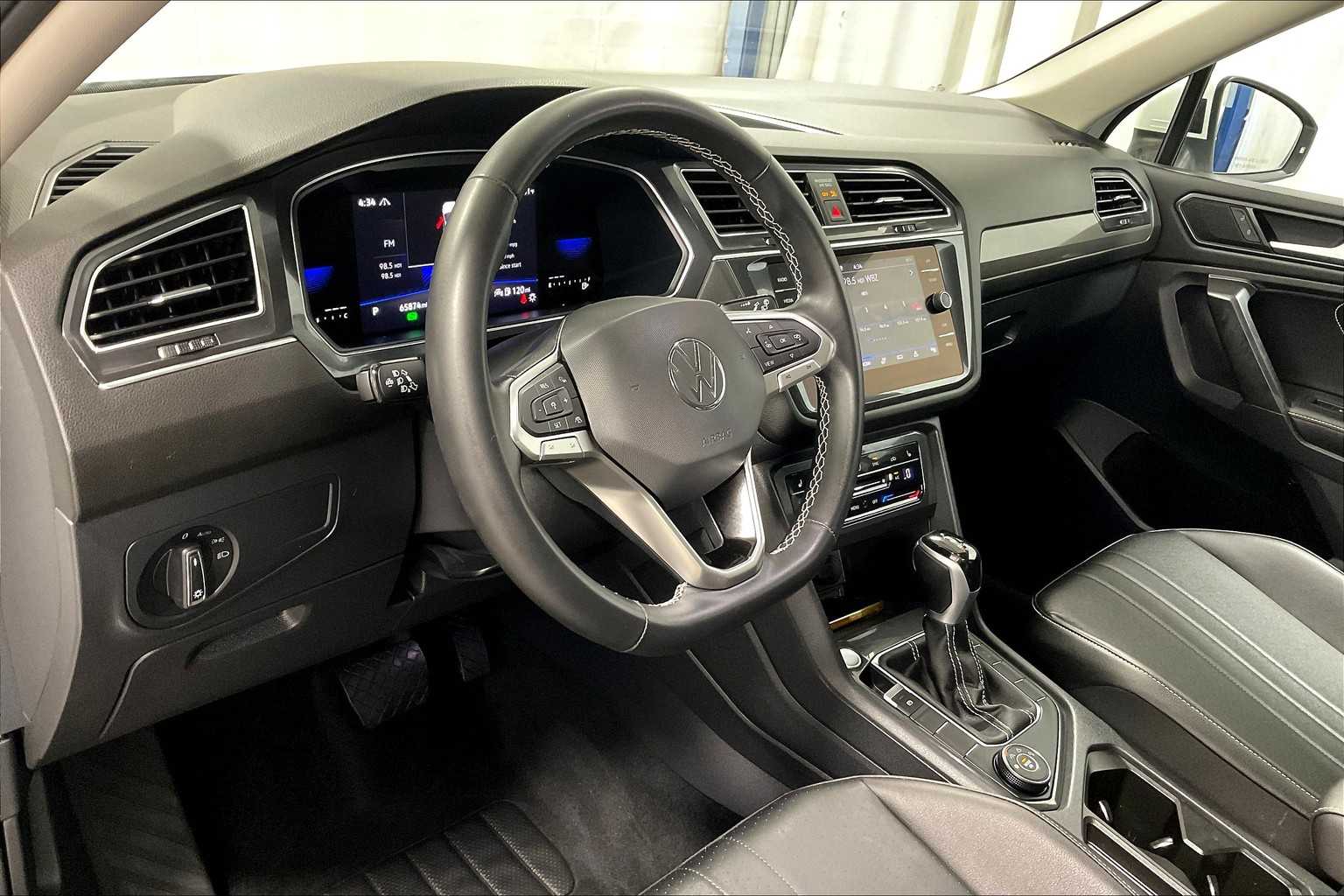 2022 Volkswagen Tiguan SE - Photo 8