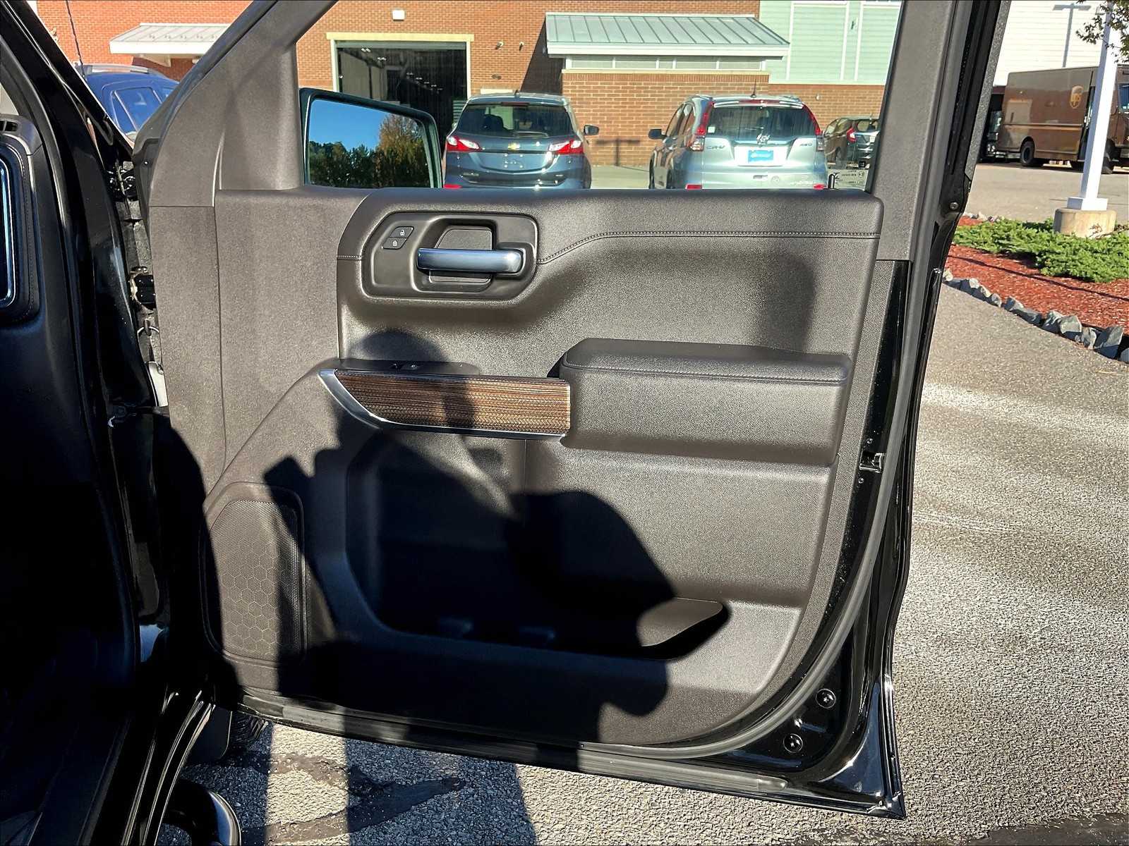2020 Chevrolet Silverado 1500 LT - Photo 12