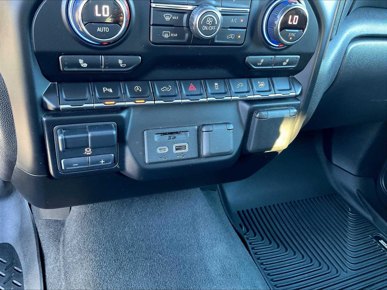 2020 Chevrolet Silverado 1500 LT - Photo 25
