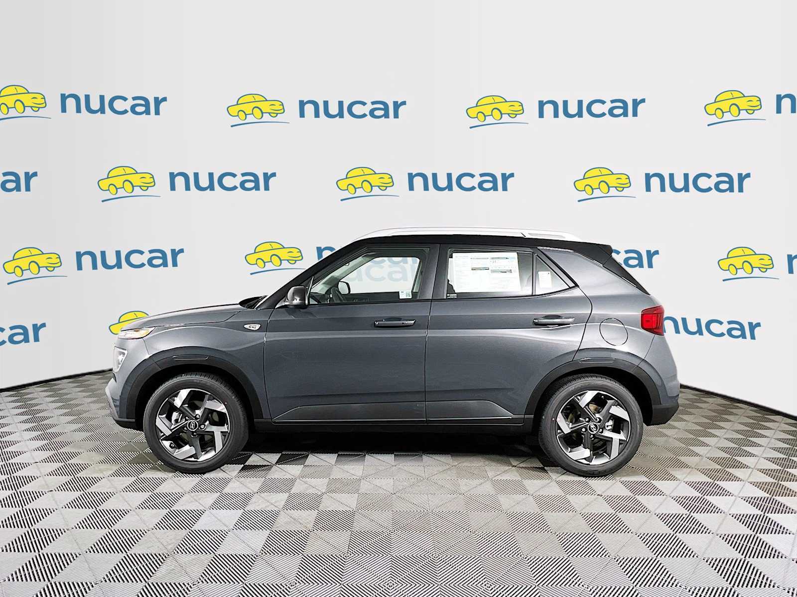 2025 Hyundai Venue Limited - Photo 3